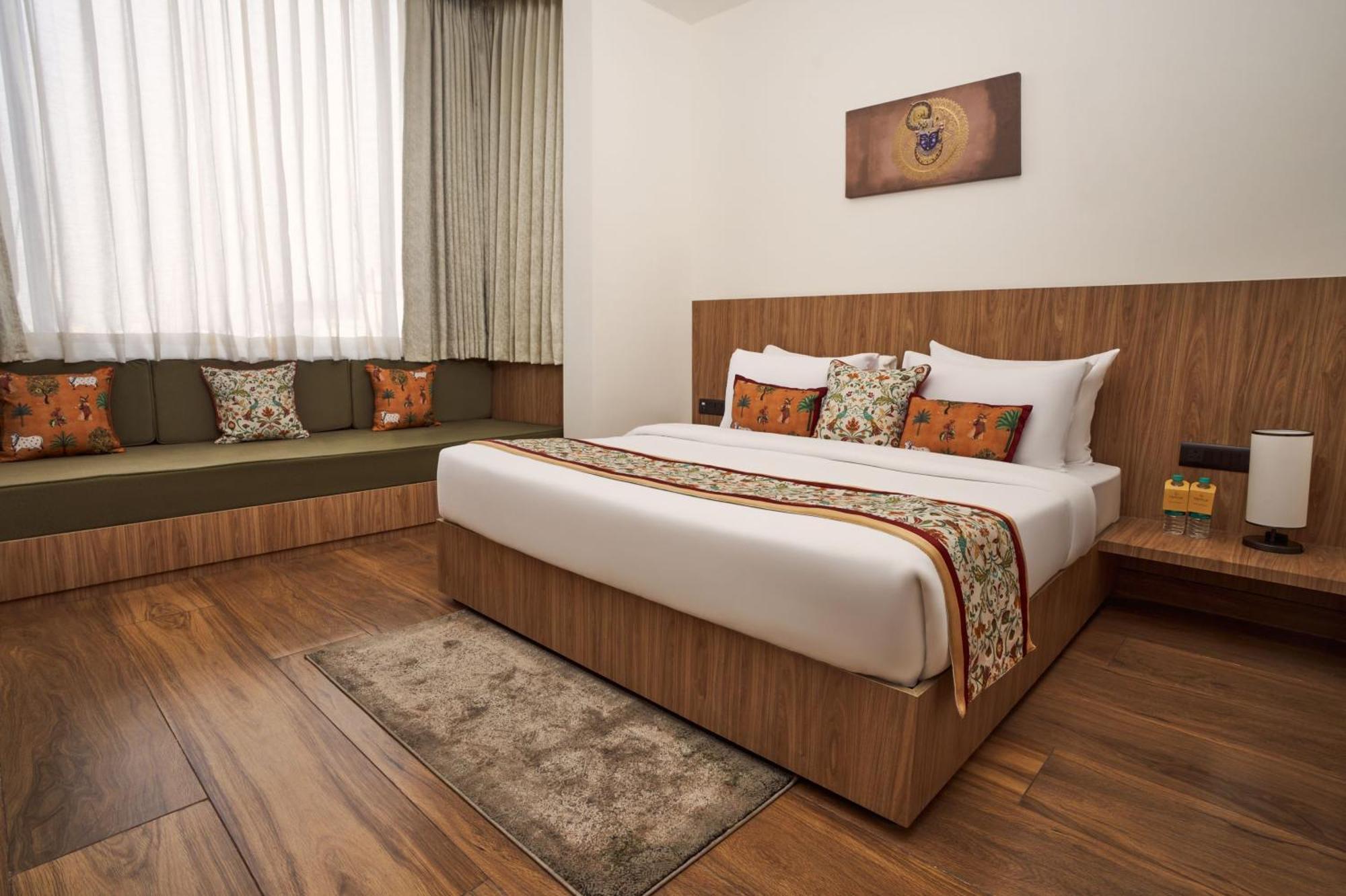 Triptam Vrindāvan Exterior foto
