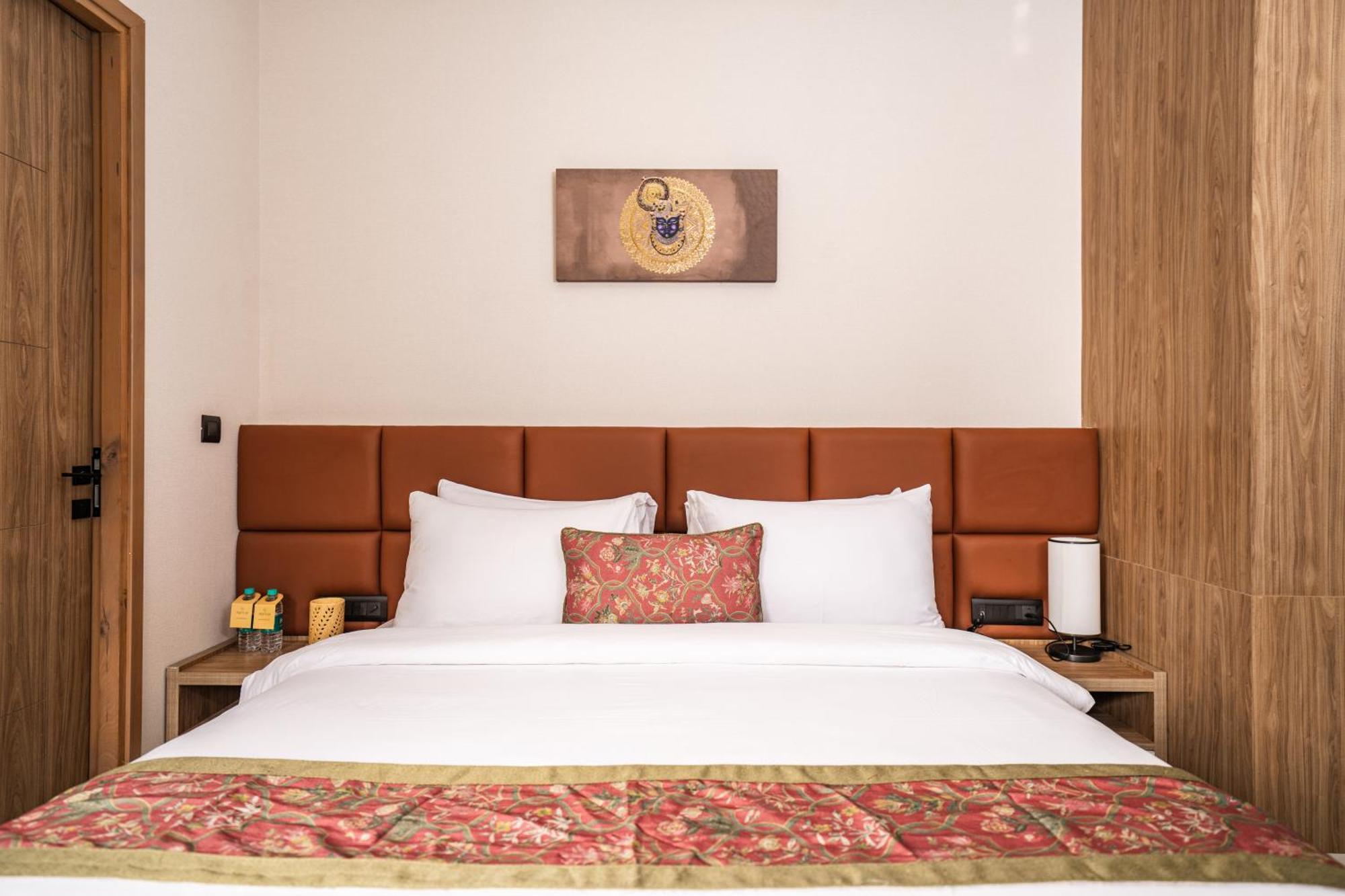 Triptam Vrindāvan Exterior foto